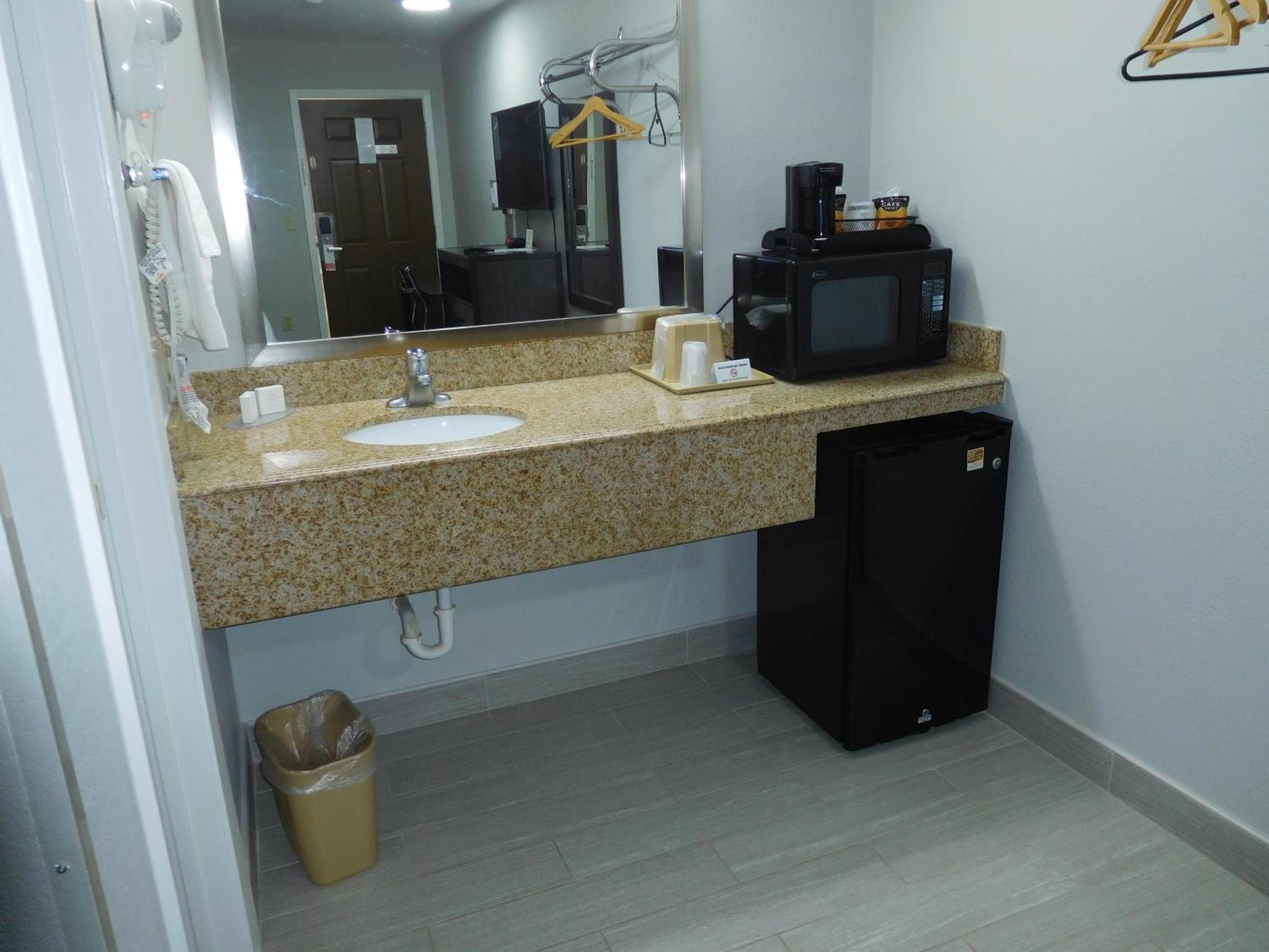 Deluxe Inn Stamford Eksteriør billede